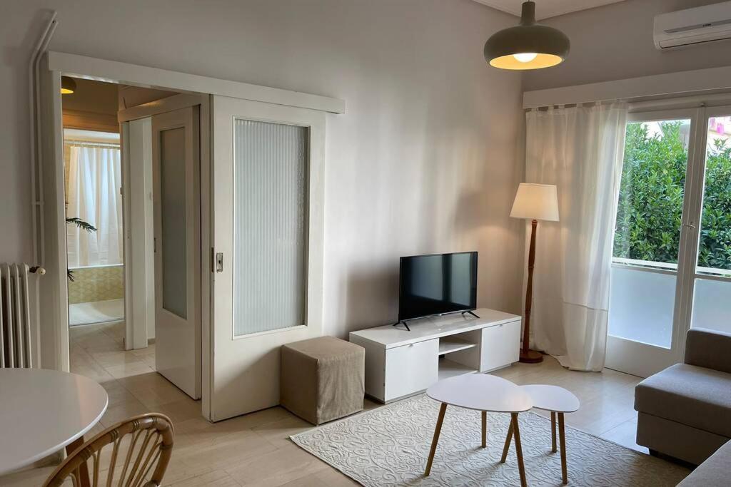 Studio Stay Apartment カラマタ エクステリア 写真